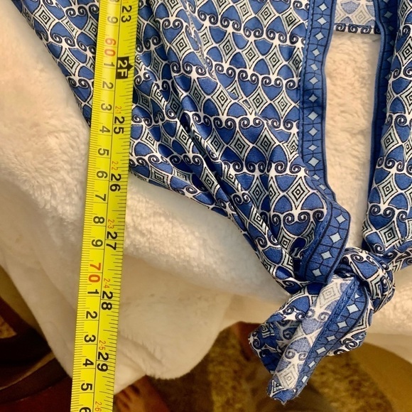 NWT Max Studio Top XS Kimono Style Top 100% Rayon Blue Shades White Short Slvs - Picture 14 of 16